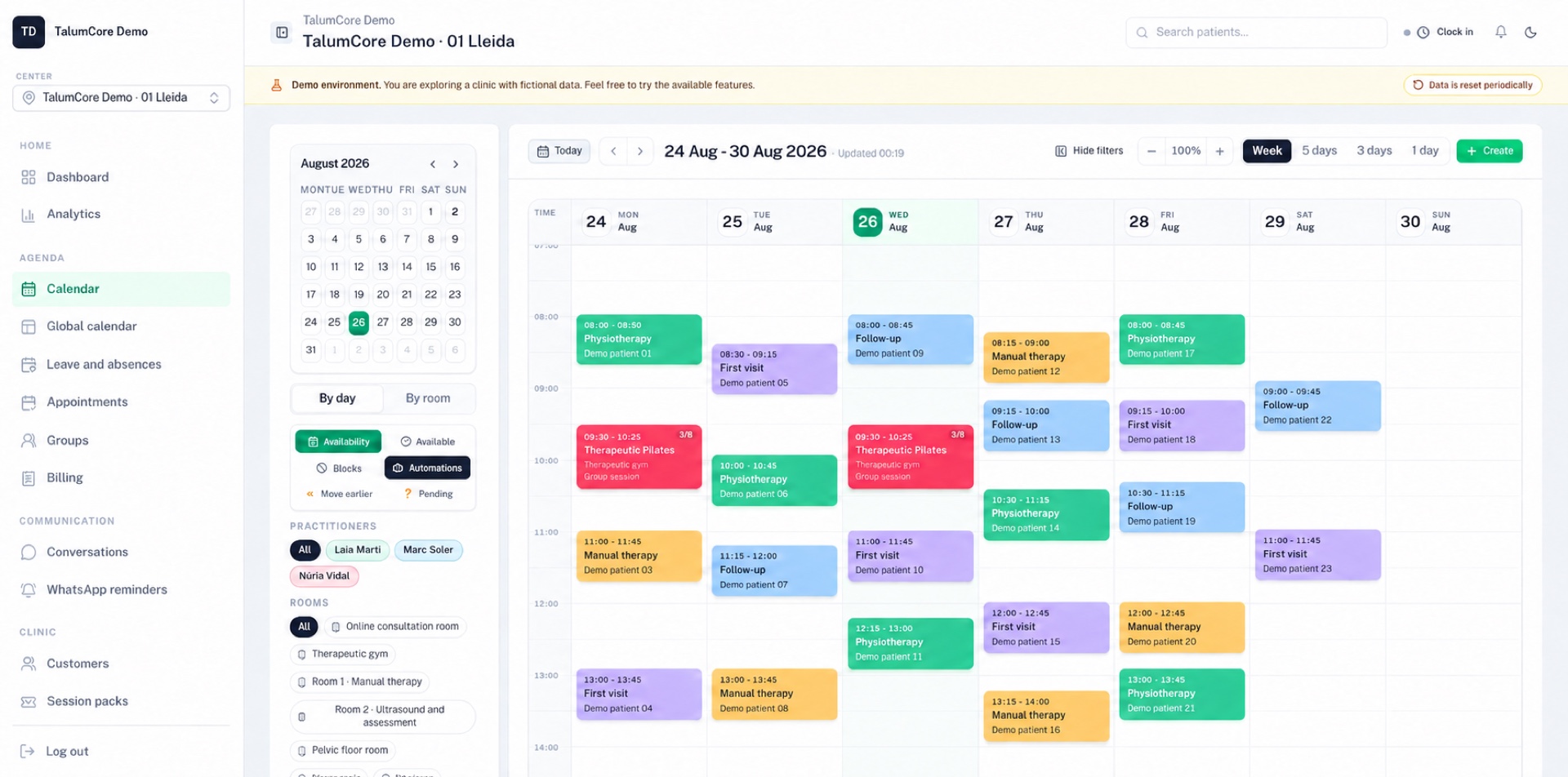 TalumCore calendar in English, showing appointments with fictional data organized by day